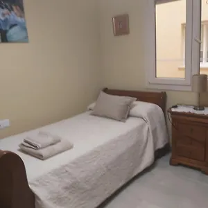 Habitación en casa particular Casa Shiva, Málaga